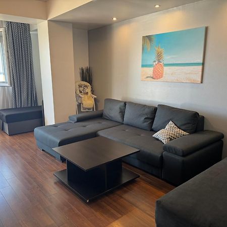 Apartament Summerland Mamaia Buitenkant foto